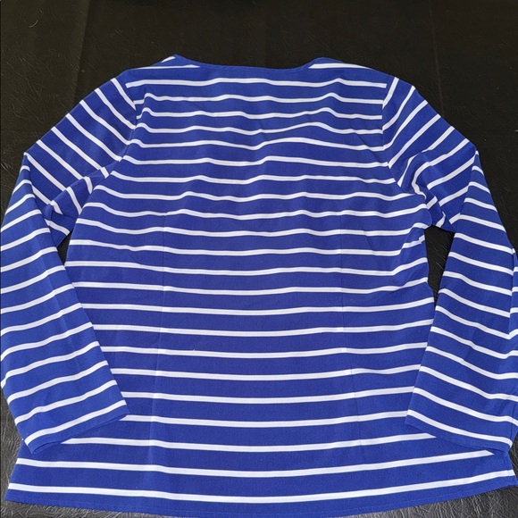 Vineyard Vines Navy and White Striped Long Sleeve Tee, EUC - Picture 4 of 4